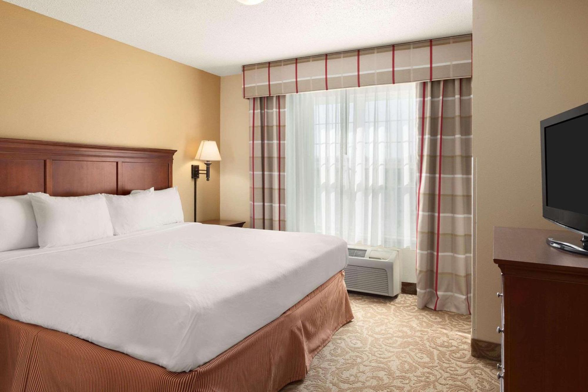 Country Inn & Suites By Radisson, Fort Dodge, Ia מראה חיצוני תמונה