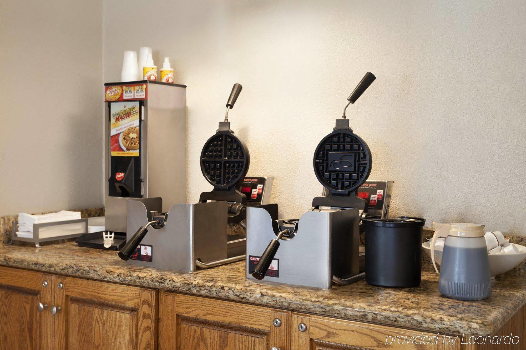 Country Inn & Suites By Radisson, Fort Dodge, Ia מראה חיצוני תמונה